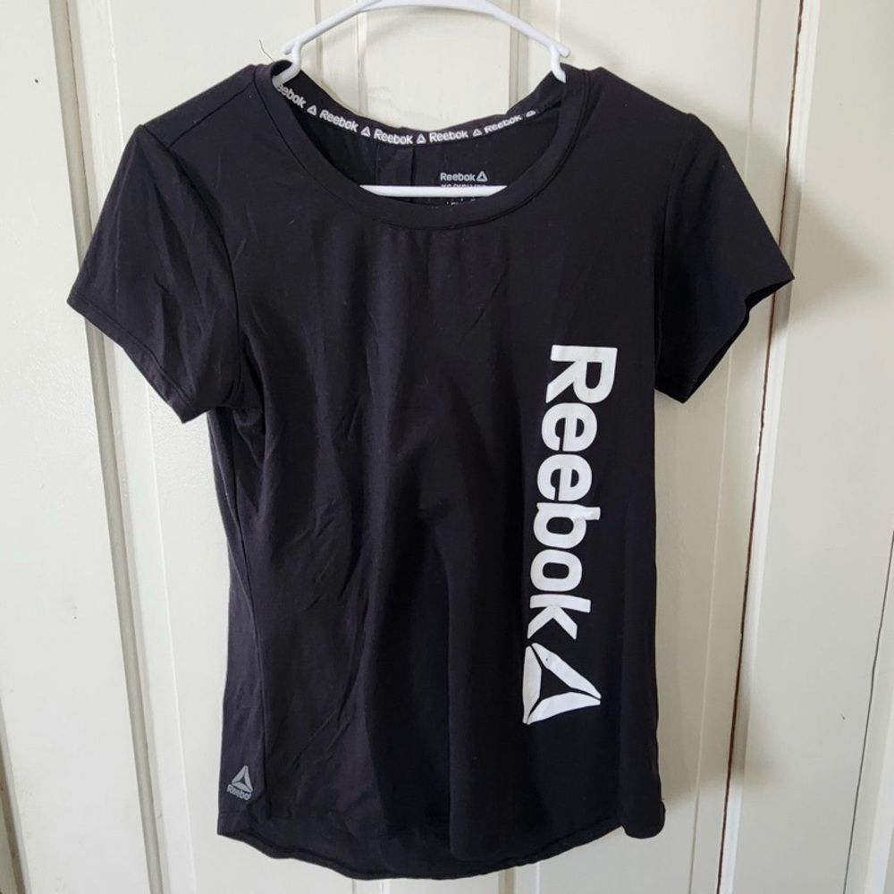 Womens black reebok shirt size xs